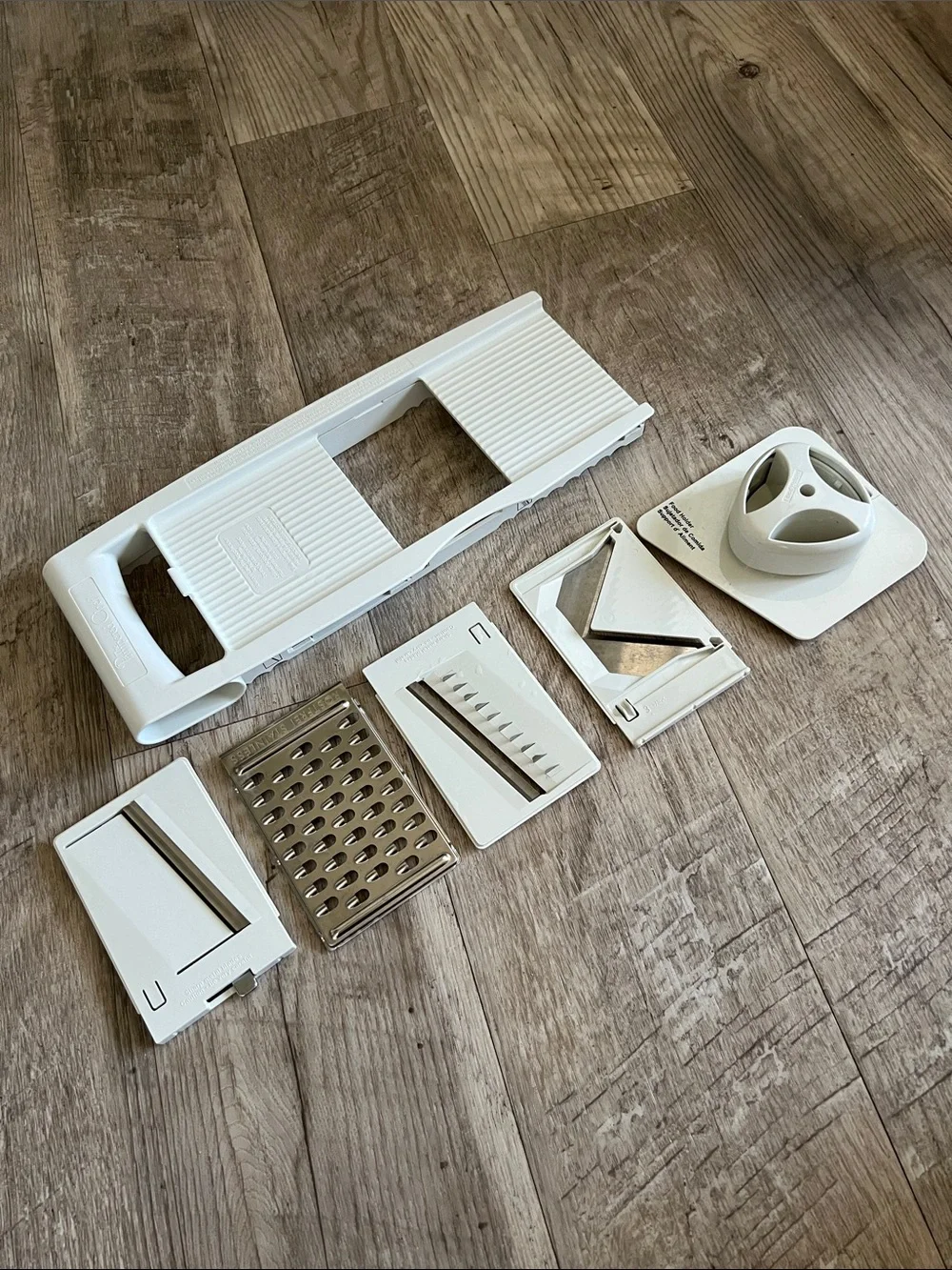 Pampered Chef Ultimate Slice and Grate.